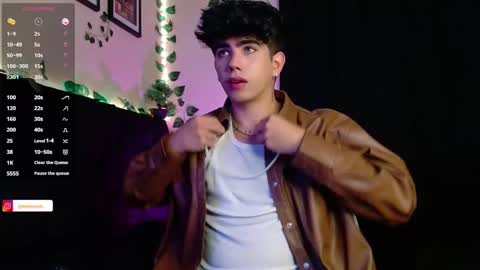 Snapshot of lylebennett_ chatting on 01.27.25 Lyle Bennett Freelance Model online show from 01.27.25