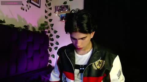 Snapshot of lylebennett_ chatting on 02.07.25 Lyle Bennett Freelance Model online show from 02.07.25