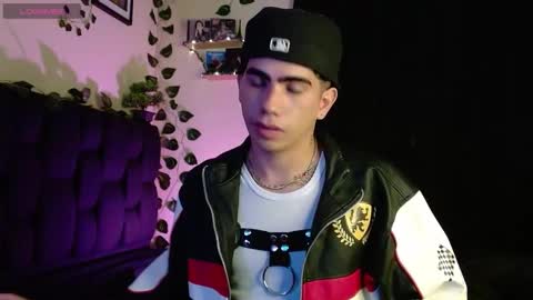 Snapshot of lylebennett_ chatting on 02.07.25 Lyle Bennett Freelance Model online show from 02.07.25