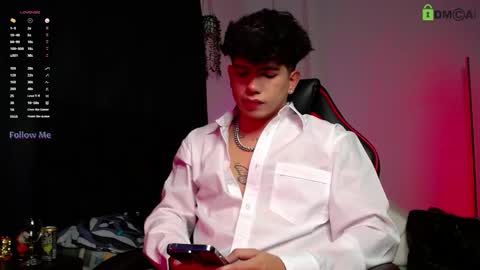 Snapshot of lylebennett_ chatting on 10.31.25 Lyle Bennett Freelance Model online show from 10.31.25