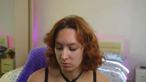 Snapshot of lylianrosse chatting on 10.10.25 Lylian online show from 10.10.25