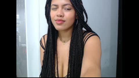 Snapshot of lylii_evans chatting on 12.28.24 lylii_evans online show from 12.28.24