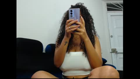 Snapshot of lylii_evans chatting on 02.05.25 lylii_evans online show from 02.05.25