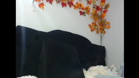 Snapshot of lylii_evans chatting on 09.18.25 lylii_evans online show from 09.18.25