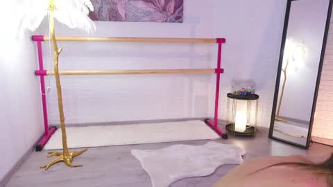 Lyly   online show from 01.18.25