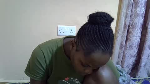 lyn_anna online show from 10.13.25