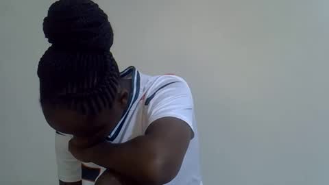 lyn_anna online show from 04.06.26