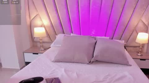 LYNARA online show from 12.17.25