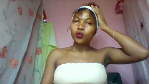 lyndah19 online show from 02.06.26