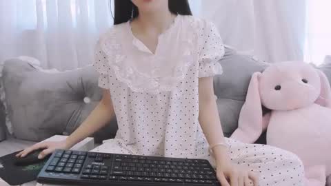 Lynh online show from 06.03.26
