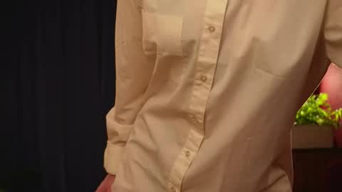 Snapshot of lynn_feline chatting on 10.07.25 Lynn online show from 10.07.25