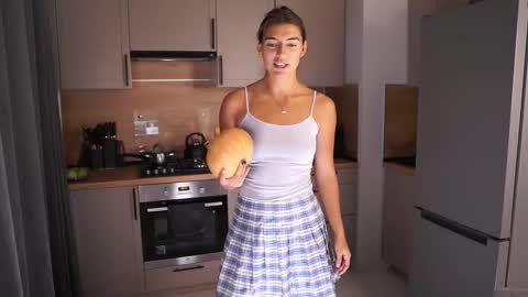 Snapshot of lynn_jackson chatting on 10.26.25 LYNN online show from 10.26.25