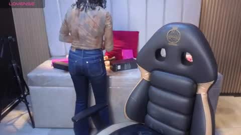 Snapshot of lynn_turner_ chatting on 07.20.26 lynn_turner_ online show from 07.20.26