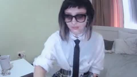 Kira online show from 09.18.25