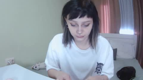 Kira online show from 09.22.25