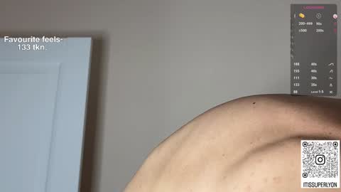 Snapshot of lyon_power_ chatting on 02.07.25 Dani online show from 02.07.25