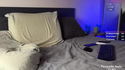 Snapshot of lyon_power_ chatting on 02.13.25 Dani online show from 02.13.25