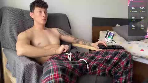 Snapshot of lyon_power_ chatting on 10.11.25 Dani online show from 10.11.25