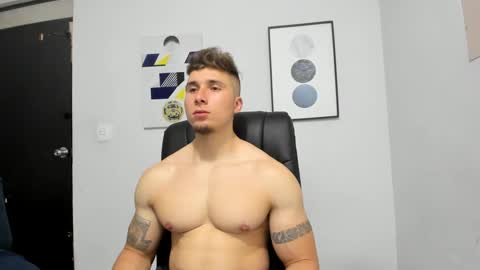 Snapshot of lyonel15 chatting on 12.24.24 Lyonel online show from 12.24.24