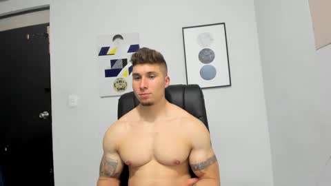 Snapshot of lyonel15 chatting on 12.27.24 Lyonel online show from 12.27.24