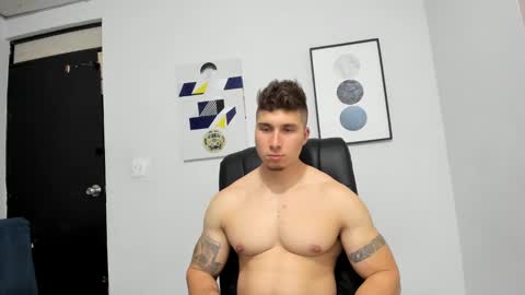 Snapshot of lyonel15 chatting on 01.03.25 Lyonel online show from 01.03.25