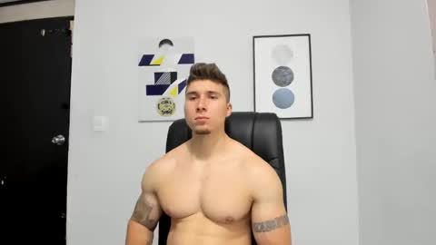 Snapshot of lyonel15 chatting on 01.07.25 Lyonel online show from 01.07.25