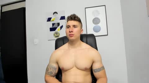 Snapshot of lyonel15 chatting on 03.06.25 Lyonel online show from 03.06.25