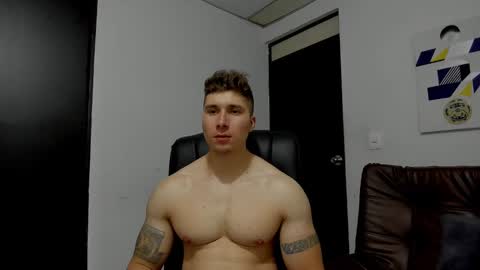 Snapshot of lyonel15 chatting on 10.16.25 Lyonel online show from 10.16.25