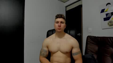 Snapshot of lyonel15 chatting on 10.28.25 Lyonel online show from 10.28.25