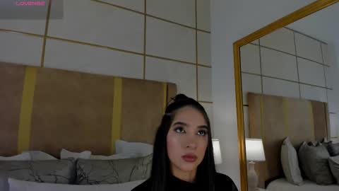 Snapshot of lyrabellini chatting on 02.22.26 online show from 02.22.26