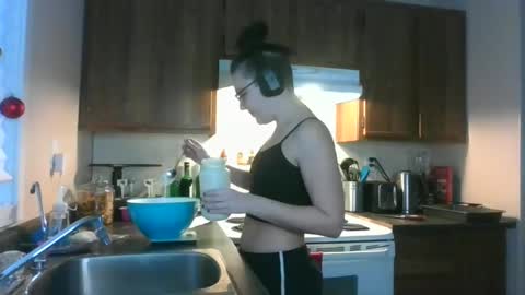 Lyra Rose online show from 01.06.25