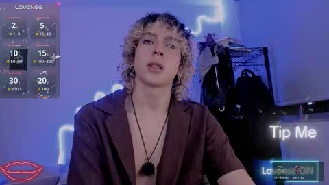 Lyric online show from 03.11.26