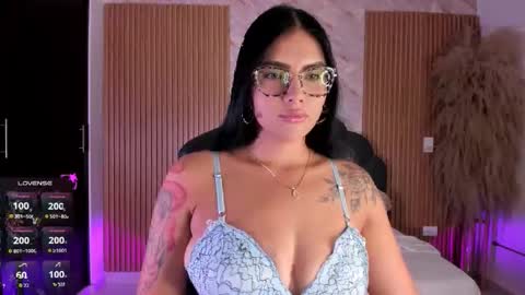    VIVIANA    online show from 09.10.25