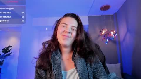 Lyssa  Everyday From 0700 to 1630 Col Time online show from 12.27.24