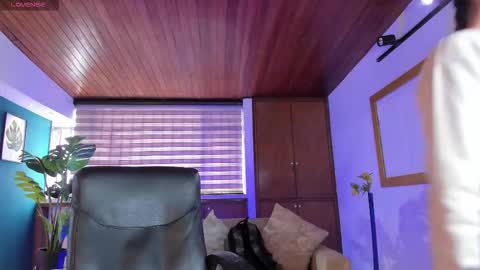 Snapshot of lyssa_muller chatting on 10.21.25 Lyssa Everyday From 0700 to 1630 Col Time online show from 10.21.25