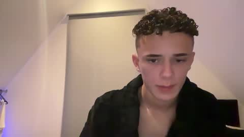 Snapshot of lz_britboy chatting on 02.12.25 NEW Leo lz britboy online show from 02.12.25