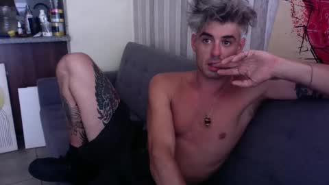 M00nshine710 online show from 12.19.25