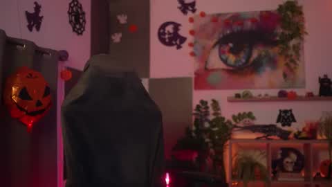 Snapshot of m1agarand chatting on 10.29.25 M1A Dddy online show from 10.29.25