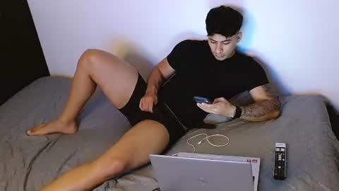 Snapshot of m1chaelx_ chatting on 06.25.26 MICHAEL online show from 06.25.26