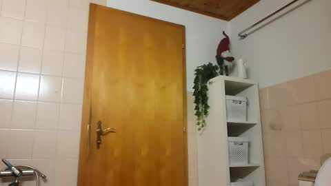 Snapshot of m1guele chatting on 12.27.24 Fucklover online show from 12.27.24