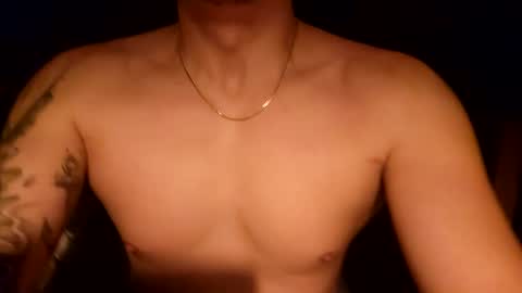 Snapshot of m1guele chatting on 01.02.25 Fucklover online show from 01.02.25