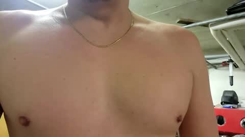 Snapshot of m1guele chatting on 01.07.25 Fucklover online show from 01.07.25