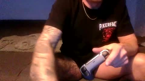 Snapshot of m1guele chatting on 01.11.25 Fucklover online show from 01.11.25