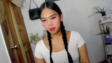 Janelovesu online show from 10.31.25