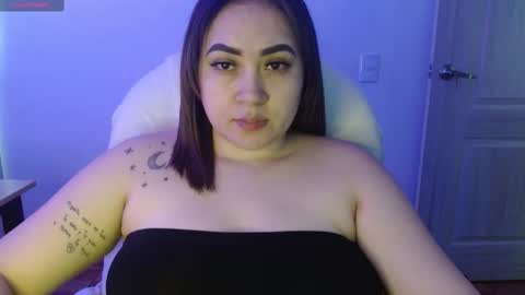 Snapshot of m33li chatting on 10.19.25 Meli online show from 10.19.25