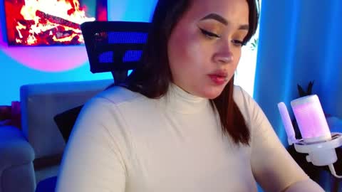 Snapshot of m33li chatting on 06.07.26 Meli online show from 06.07.26