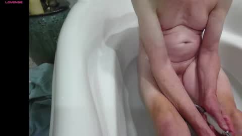 Snapshot of m54whrdn2 chatting on 10.25.25 m54whrdn online show from 10.25.25