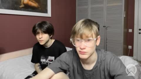 Snapshot of m_s_a_ chatting on 10.26.25 Michael and Kai online show from 10.26.25