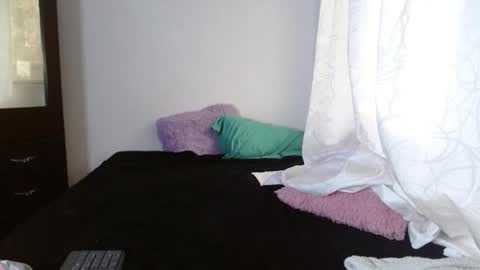 maaddy_thompson online show from 12.05.25