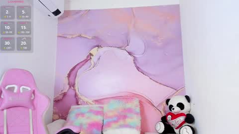 Snapshot of maariangel chatting on 12.30.24 Mariangel online show from 12.30.24